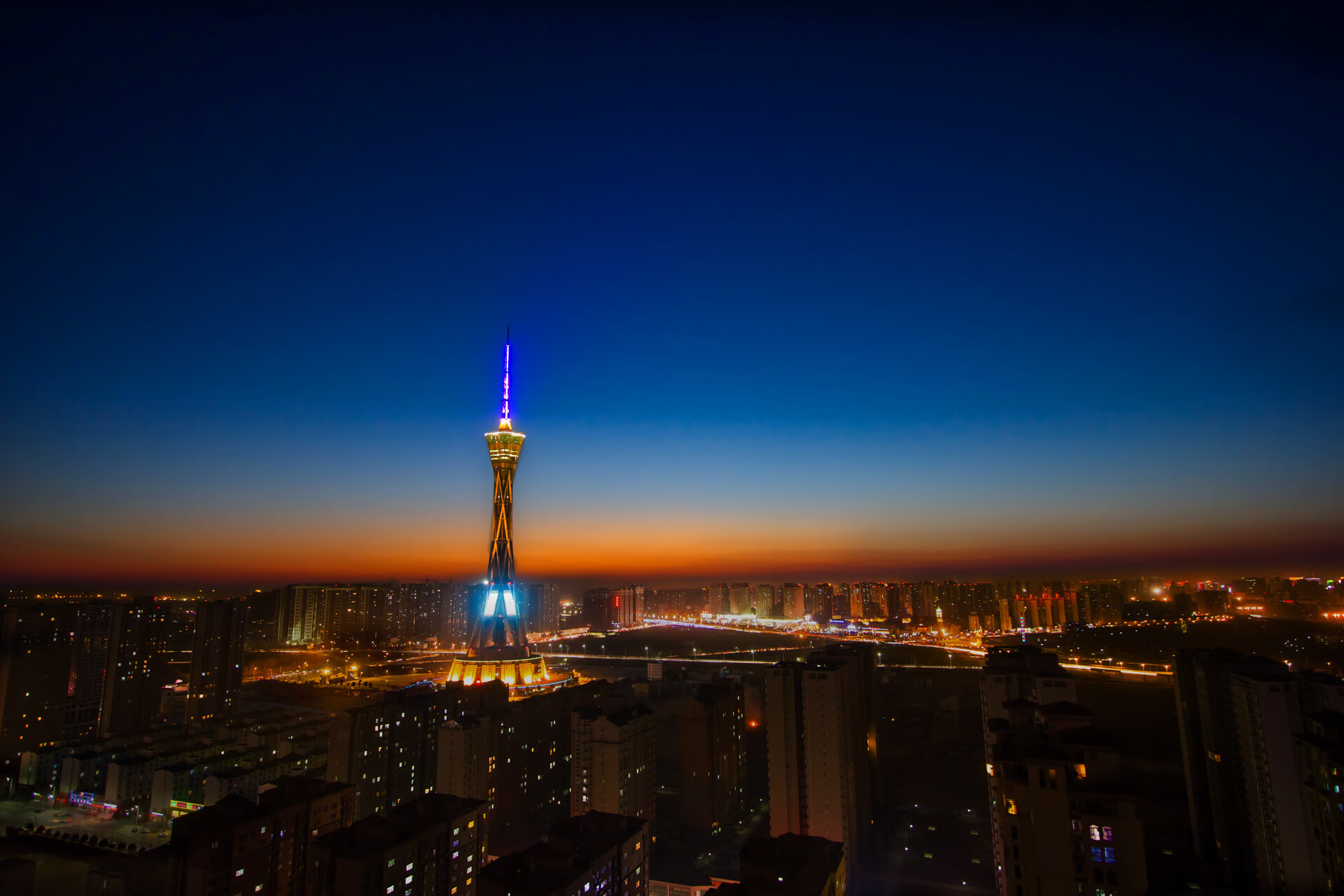 星空体育官网下载-湖南男篮惜败广东，季后赛之路终结，湖南篮球联赛2021